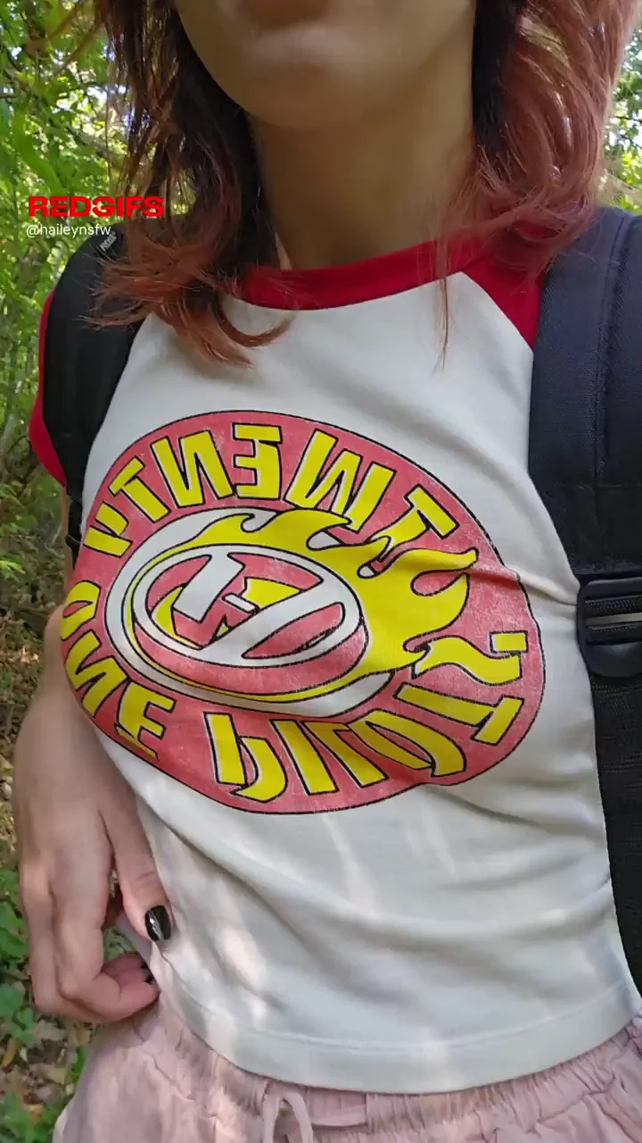 My Naughty Hiking Tit Flash 😈🌲🍈🍈
