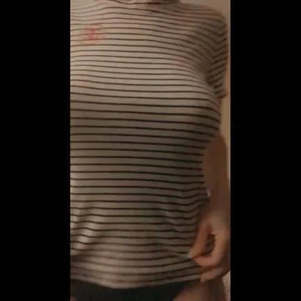 No title just titties