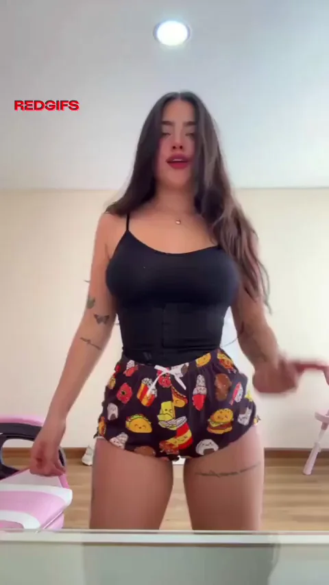 🔥 Certified Latina Booty Claps Tease 😏🍑