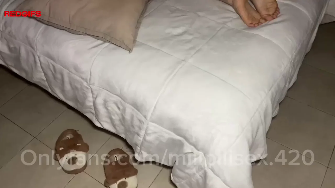 Slutty Latina Sucks Cock, Gets Pounded & Moans Wild 😈🍆💦
