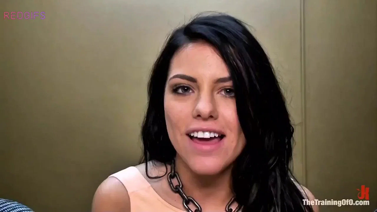 sharing her experience at kink