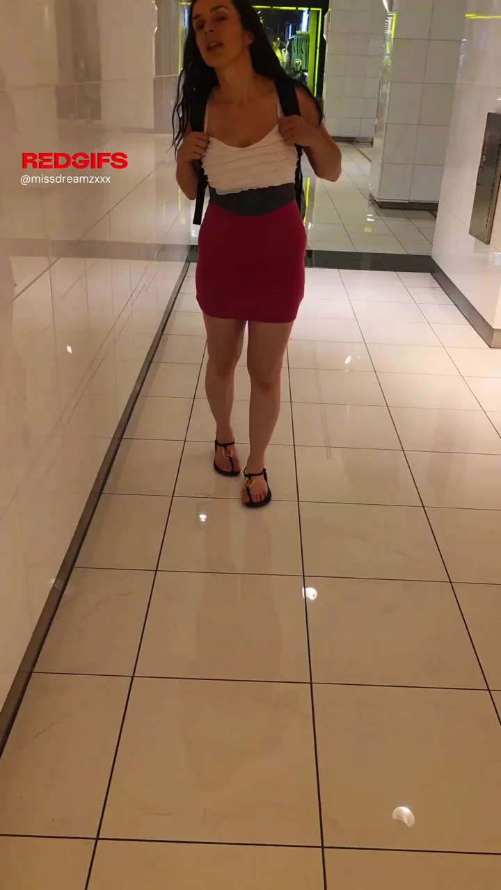 Tits out at the mall
