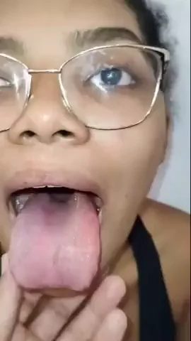 Ebony babe waiting to be throat fucked