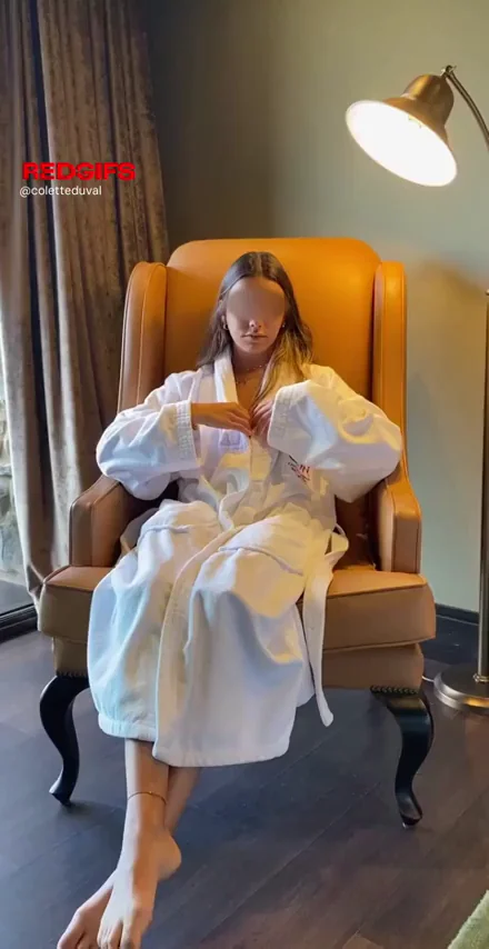 Wanna fuck me in my hotel room?