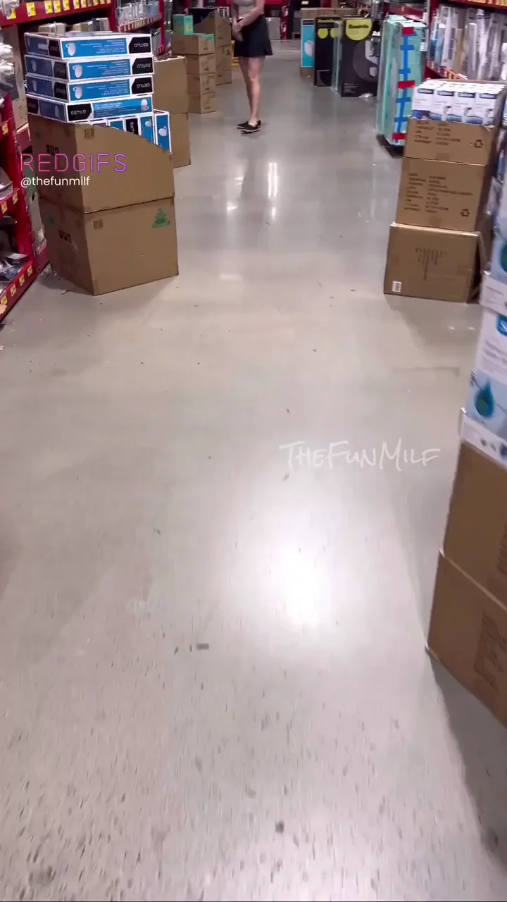 Good Girl Flashes Her Juicy Tits in Store 😈🍈🍈 [GIF]