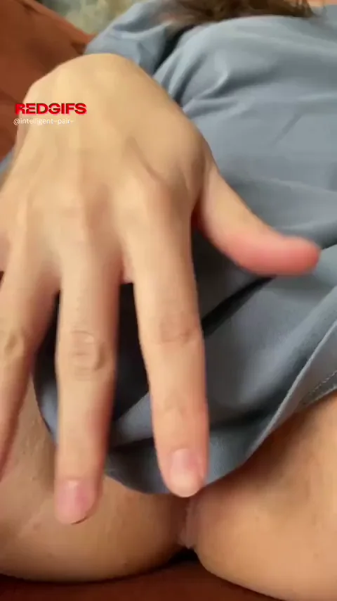 Quick Pussy Flash Tease 😈🍑