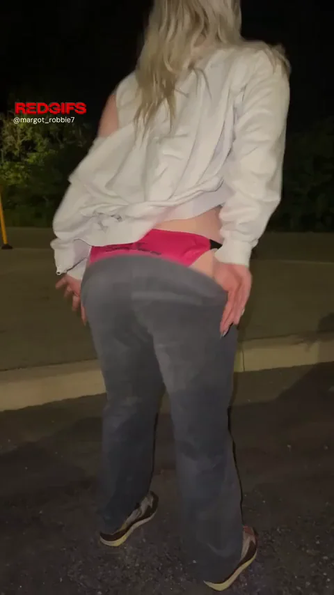 Public PAWG Slut's Sweats Wedgie Exposes Juicy Ass for Buddies
