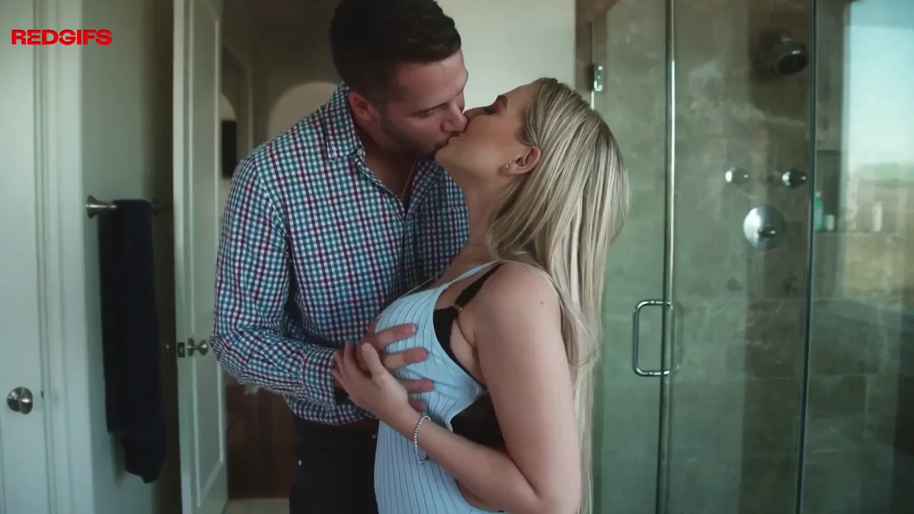 🍈 Blake Blossom's Massive Tits Worshiped by Lucky Dan 😍💦