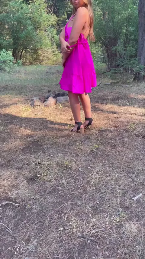 Hike Slut Flashes Juicy Ass in the Wild