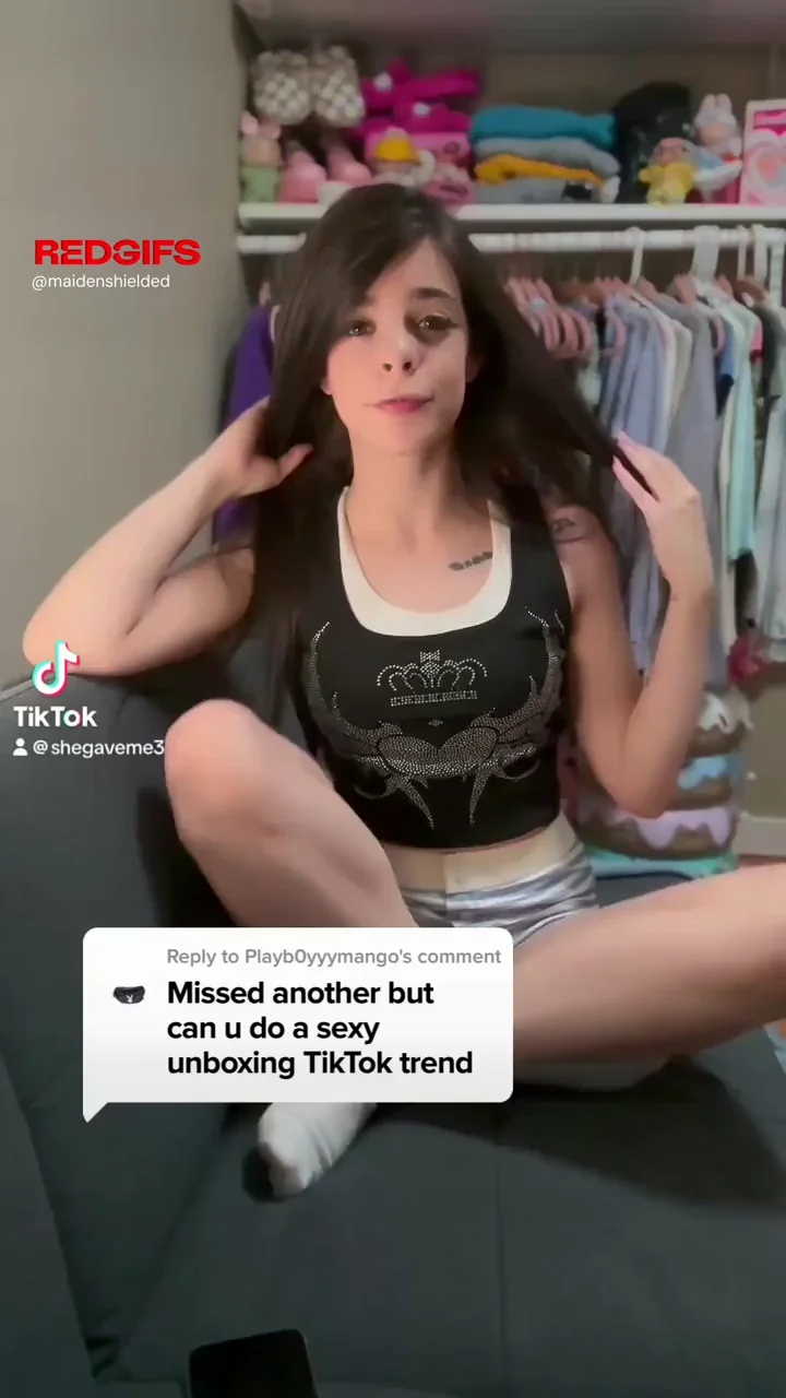 Naughty TikTok Unboxing: Cute Teen Teases Tits & Toys 😈📦🍑