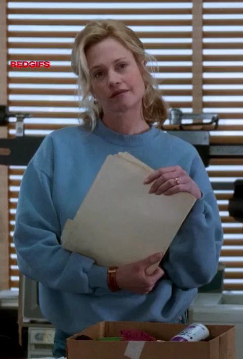 Melanie Griffith's Juicy Tit Flash in Nobody’s Fool 😍🍒