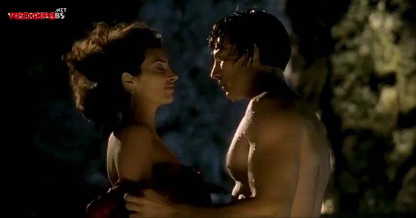 Sonia Aquino's Massive Tits in Signora (2004) 🔥🍒