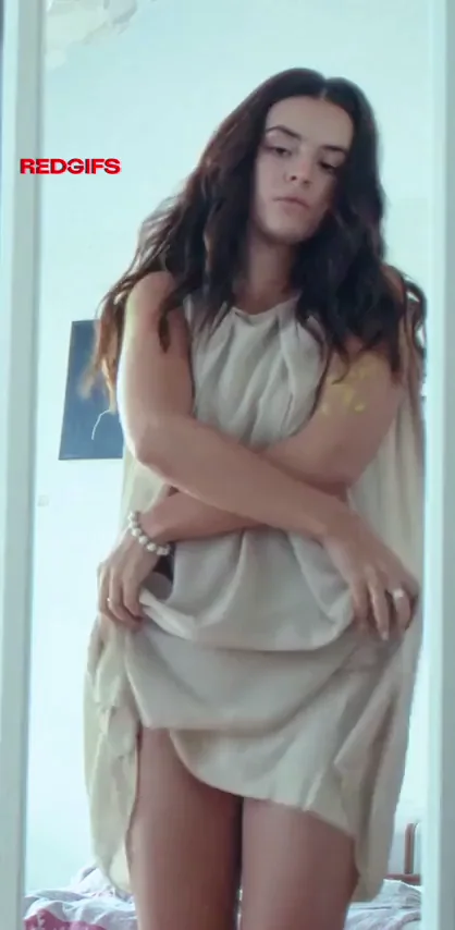 Katrina Kreile's Petite Nude Tease in Vulgar 🔥🍑