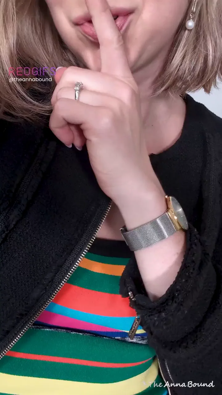 Boss Gets Me So Wet: Shh, Office Pussy Fingering