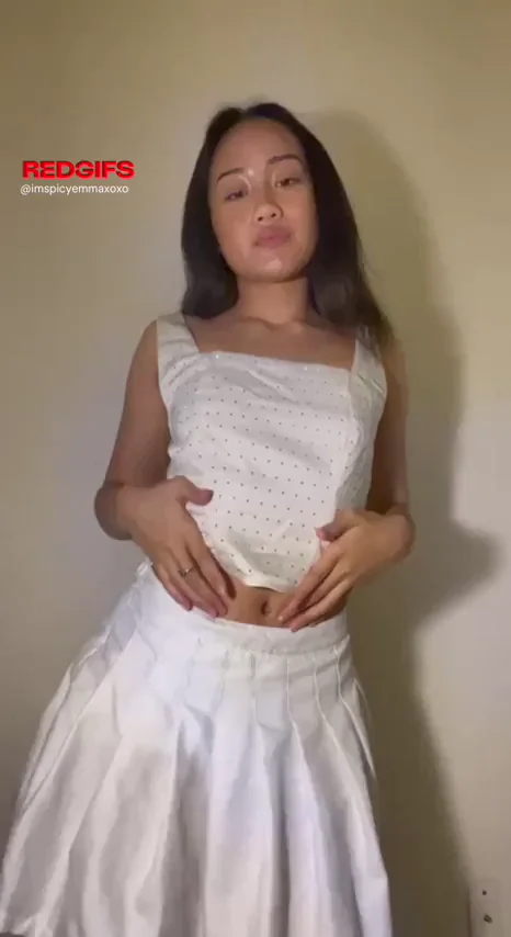 18yo Cutie Proudly Flashing Her Tiny AA Tits 😍👅