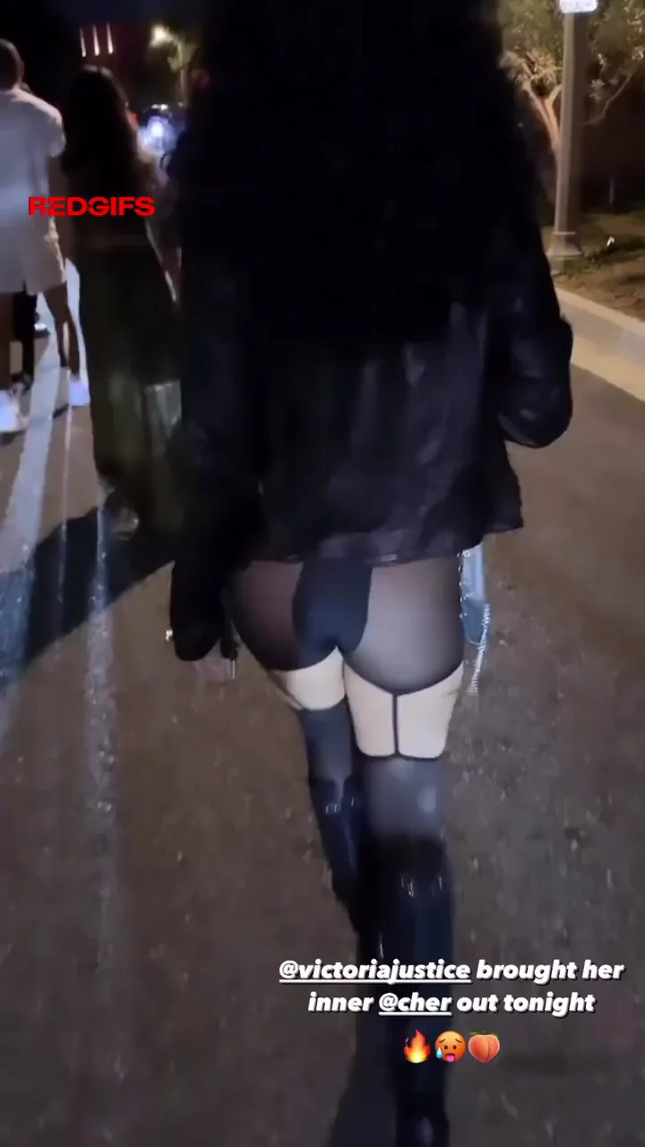 Victoria Justice's Juicy Ass Cheeks Poppin' in Sheer Pantyhose 🍑🔥