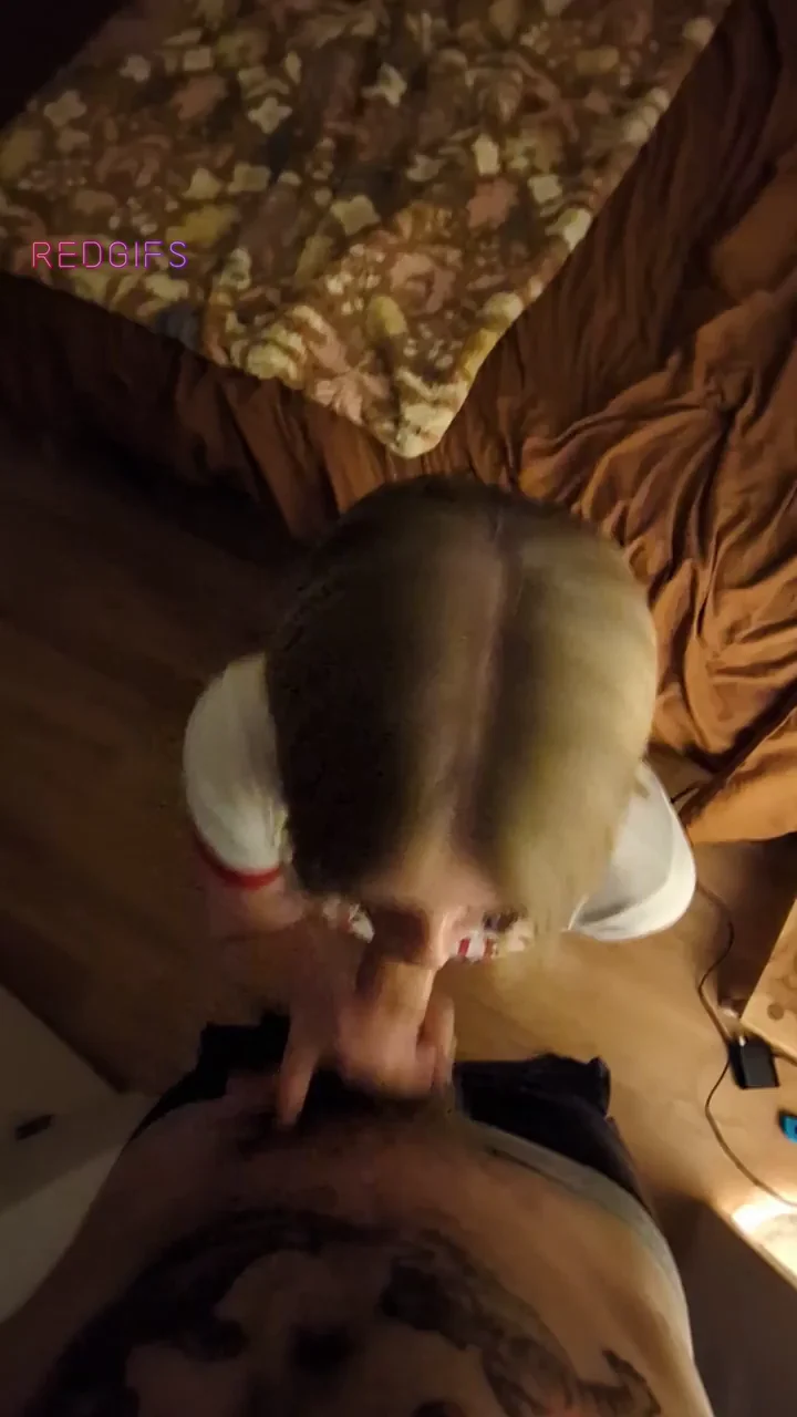 Cumshot Regret: Blonde Hater's Messy Facial Freakout
