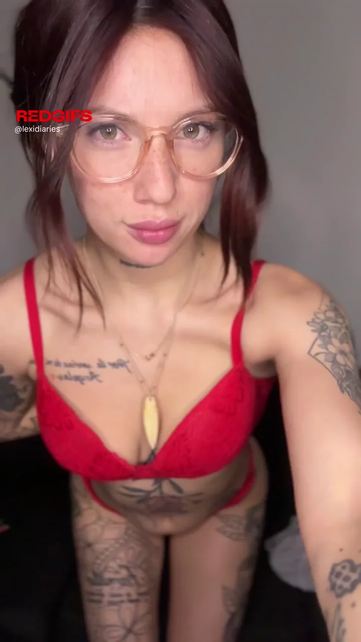 I bet you your dick would get lost between these gothicc tits
