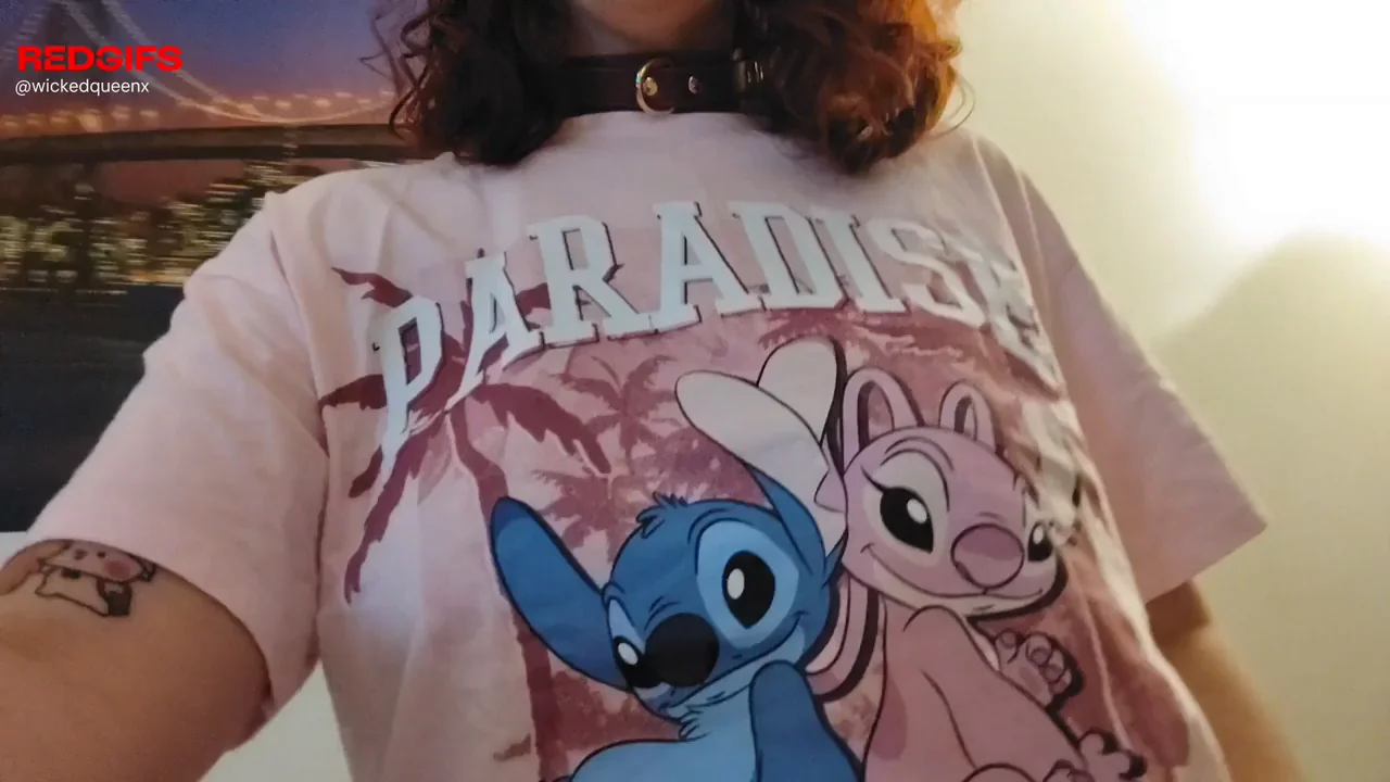 Revealing my cute nerdy tits [F]