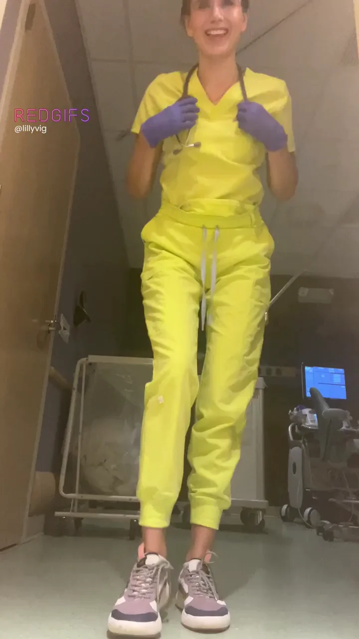 Naughty Nurse Sucking Dick at Work 😈👅💦 [GIF]