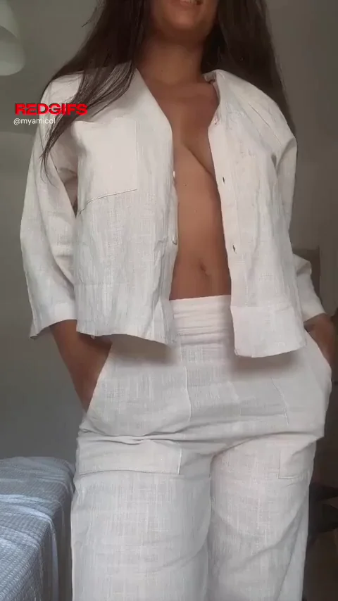 Linen outfit on off