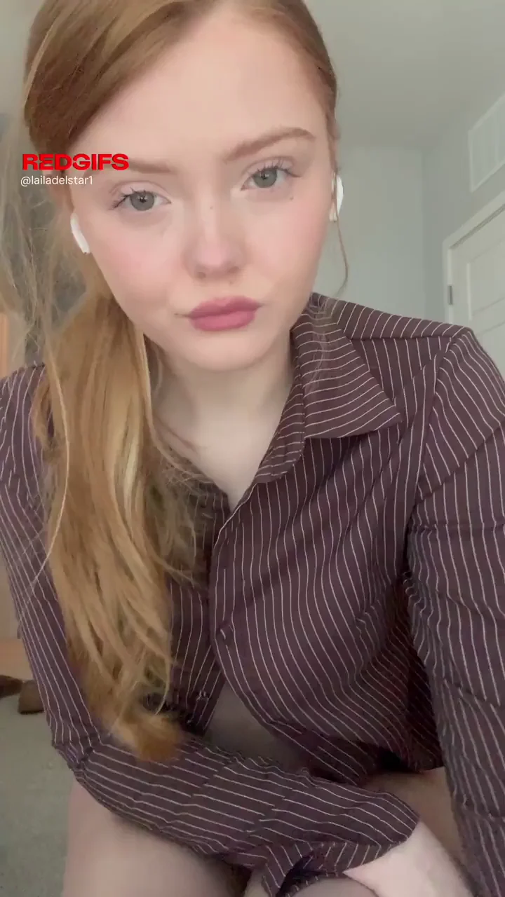 🔥 Hottest Redhead Teen Slut Teases Her Juicy Tits 😈