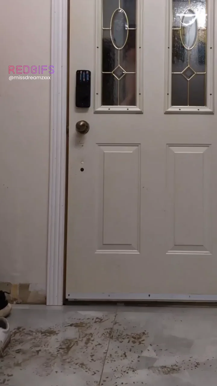 Every time I come back home from a girl's night out, my asshole is gaping. I just get so horny