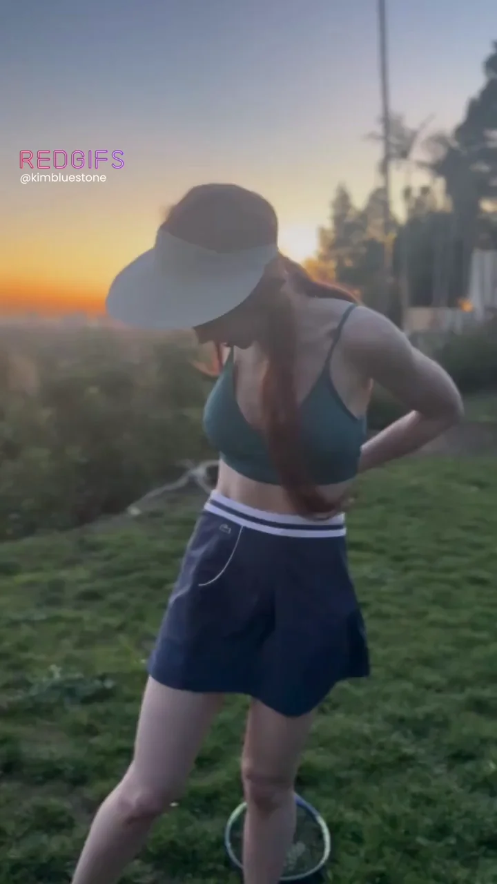 Spicy Redhead Hotwife Drops Skirt for Juicy Ass View 🍑🌅