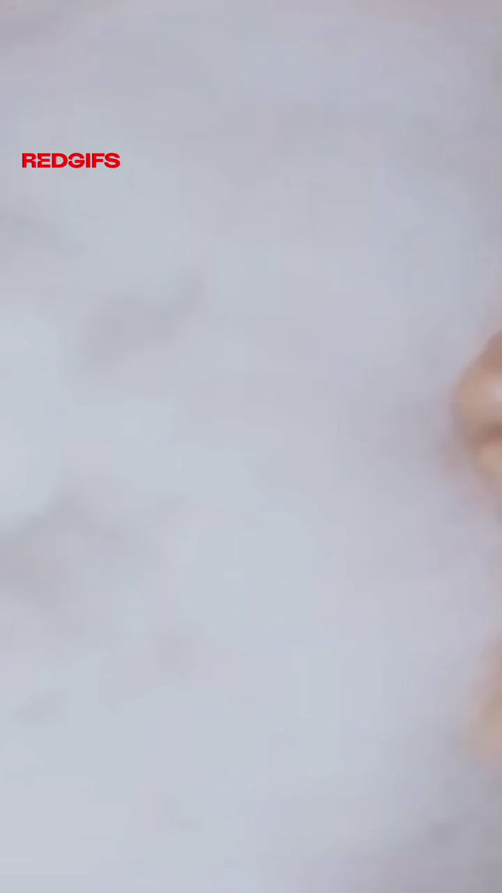 Arin Oh My Girl Steamy Shower Tease