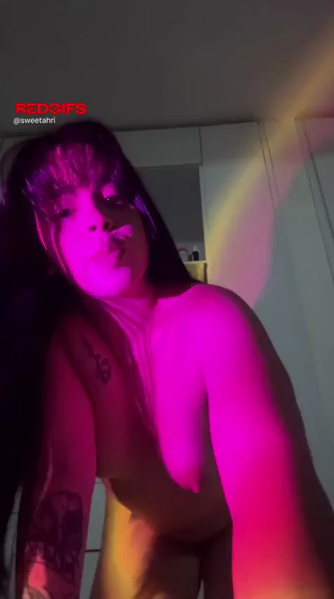 I'm so horny right now, i want to ride you tonight