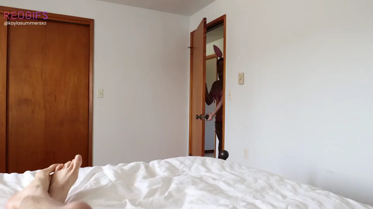 Kayla Summers' Slutty Pink Easter Bunny Tease - Step-Mom's Dripping Curves Exposed