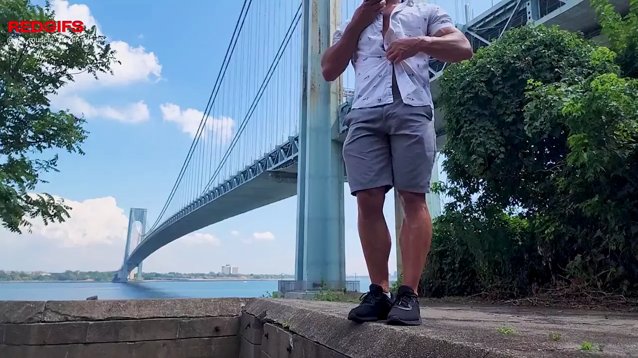 Public BWC Jerk-Off by the Bridge! 🌉💦🍆