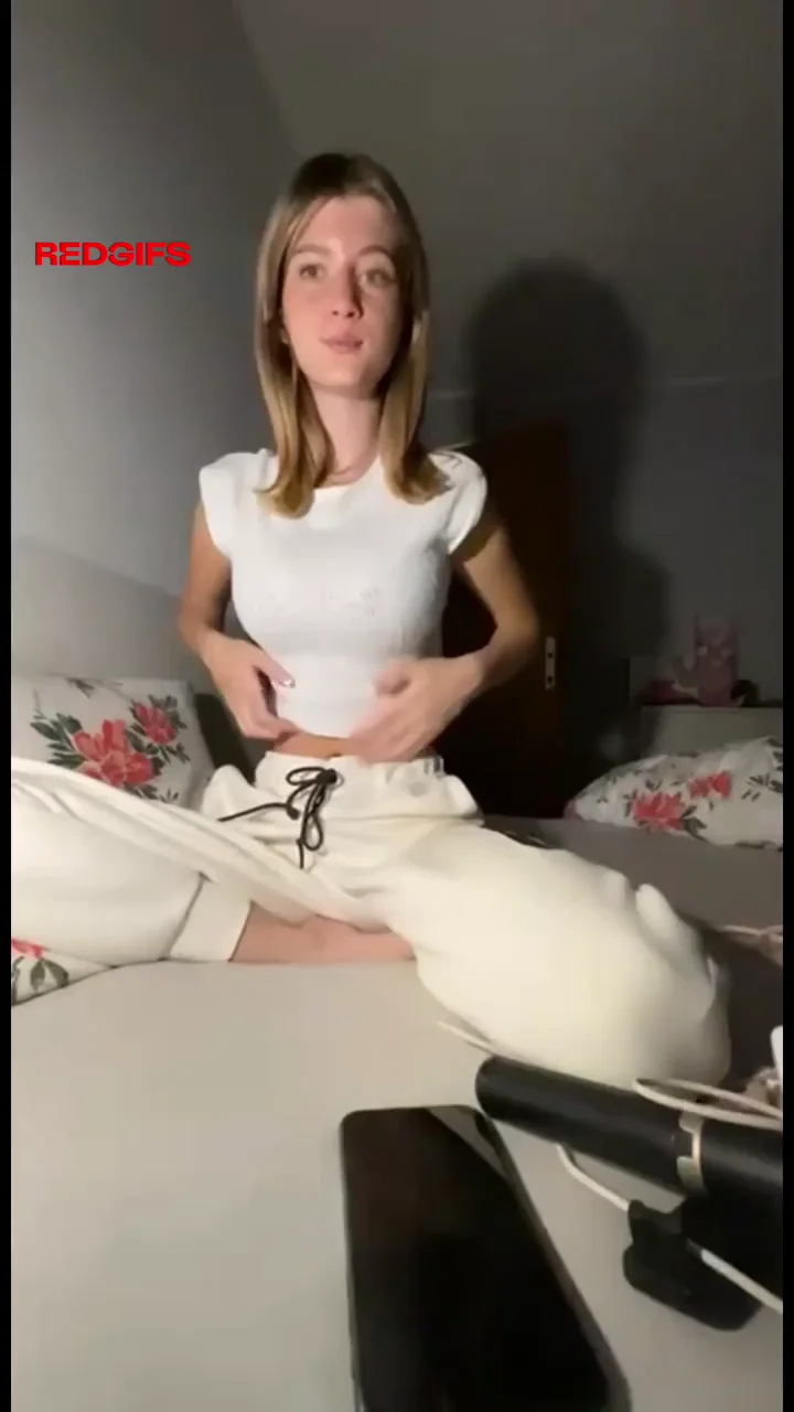 Teen Big Titty Slut Strips Cozy at Home 🏠🍒🔥