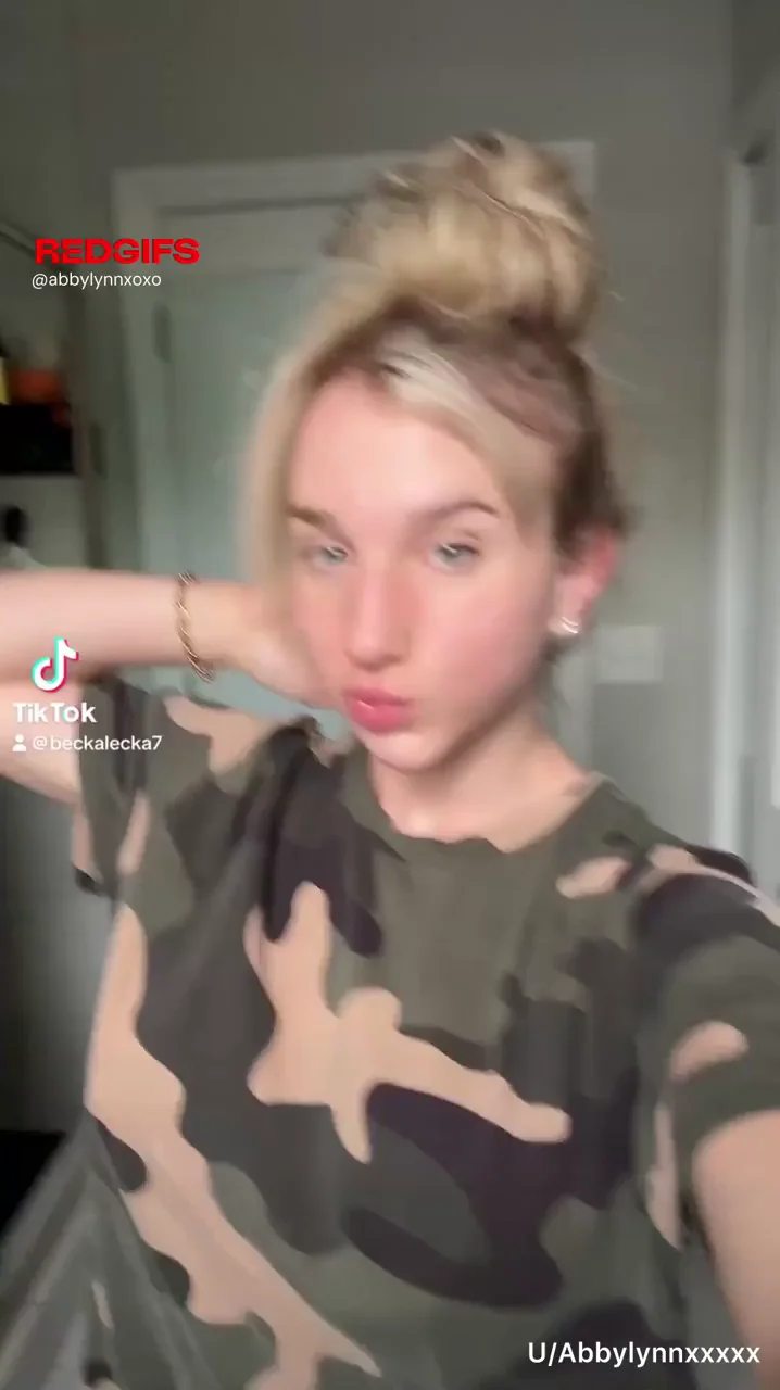Cute TikTok Slut Jams Her Juicy Ass Pre-Shower Tease
