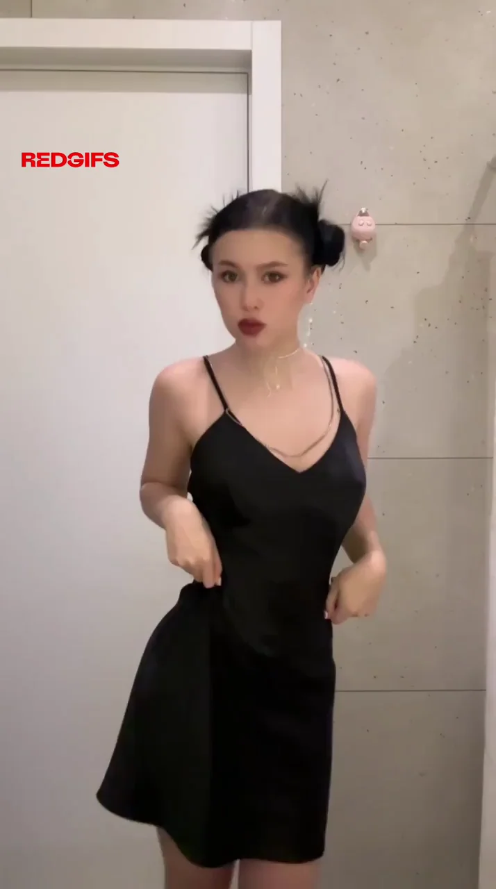 😈