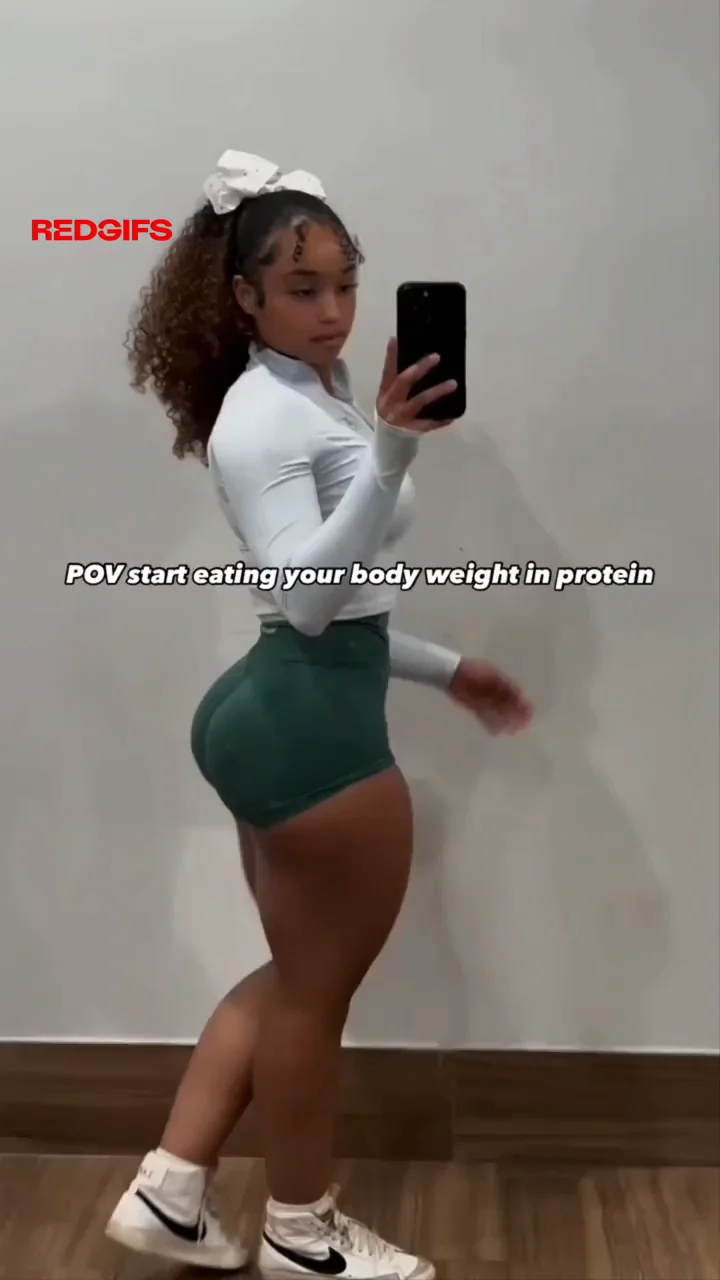 Pony Thot's Slutty Curves: TikTok Tease with Massive Ass & Perky Tits