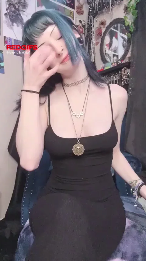 Goth Babe Begs for Bite Marks on Her Juicy Big Tits