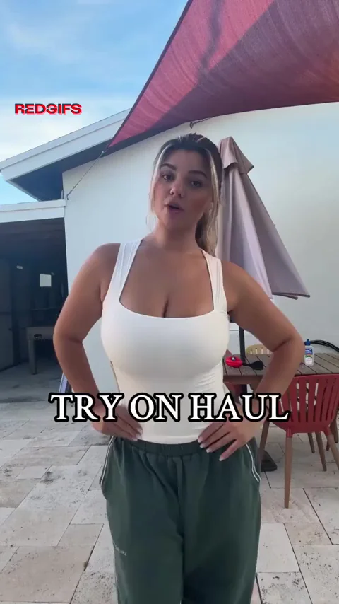 Thick Babe's Big Tits Bikini Try-On Haul 🔥🍈🍈