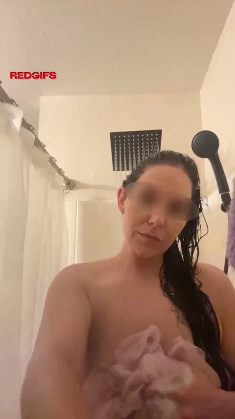 Soapy Hotwife Tits 🌊🍈💦 Morning Tease