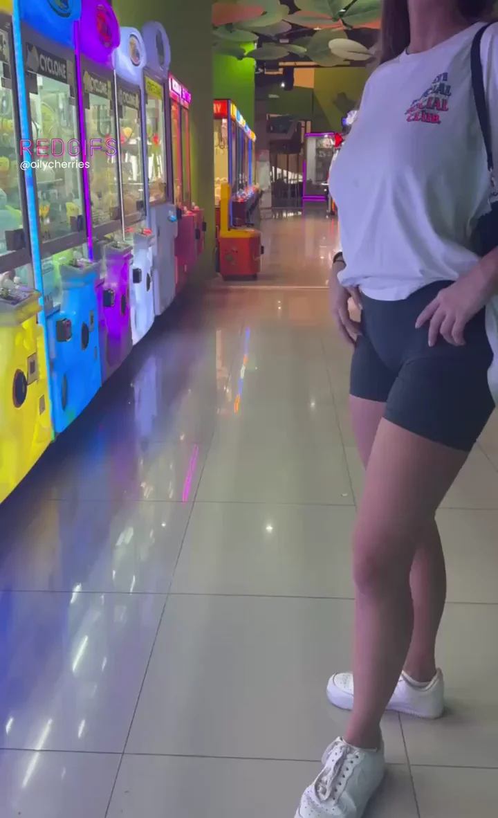 flashing roulette in the arcade! :)