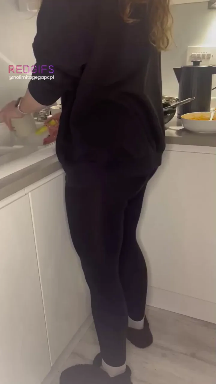 Washing up is never a chore in our house! 🧼 🥵