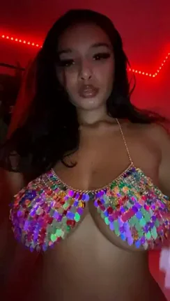 Thumbalina's Latina Titty Quake 💃🔥🍈🍈