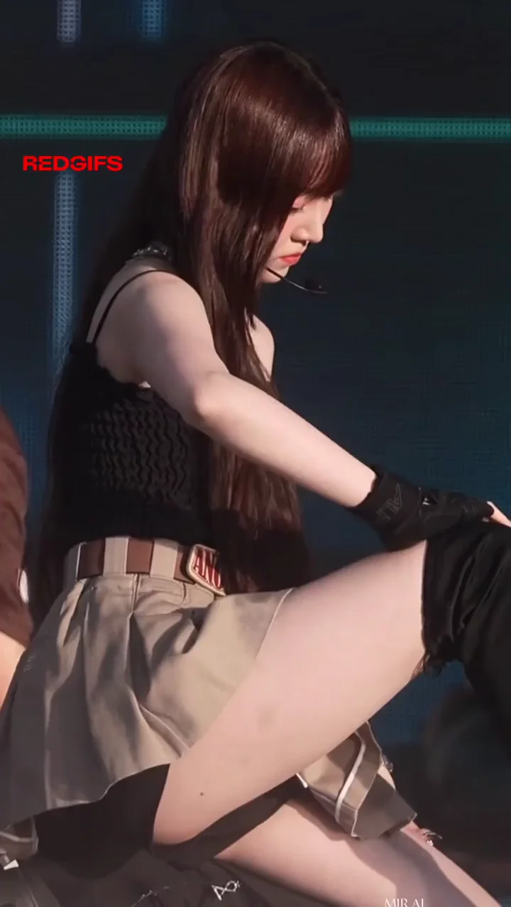 ALLDAY PROJECT - Youngseo's Slutty Skirt Tease & Ass Flex