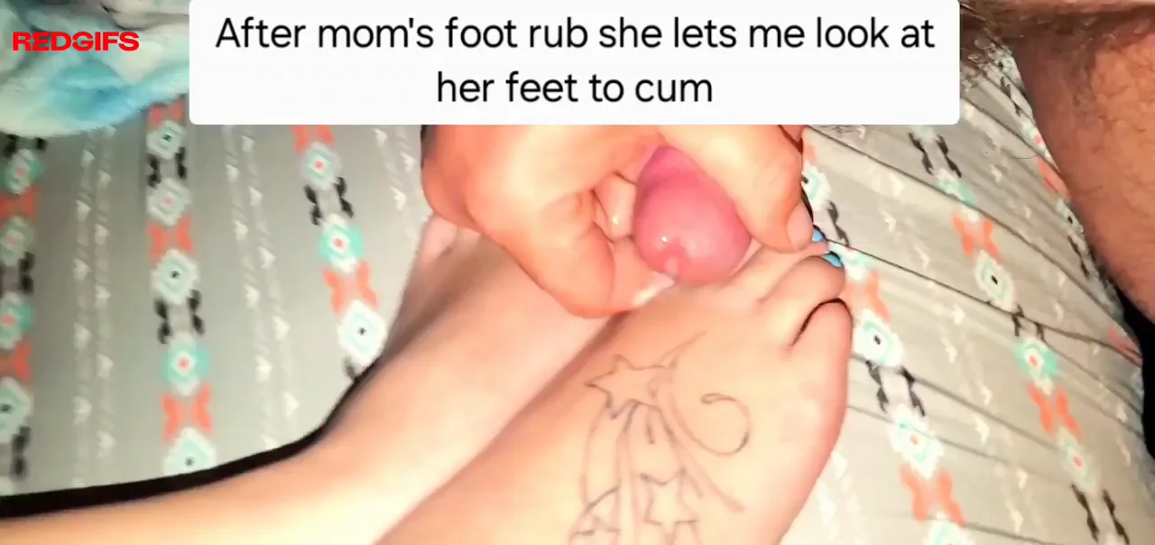 Mommy's Juicy Foot Reward After Rubbing Her Soles 💦👣🍆
