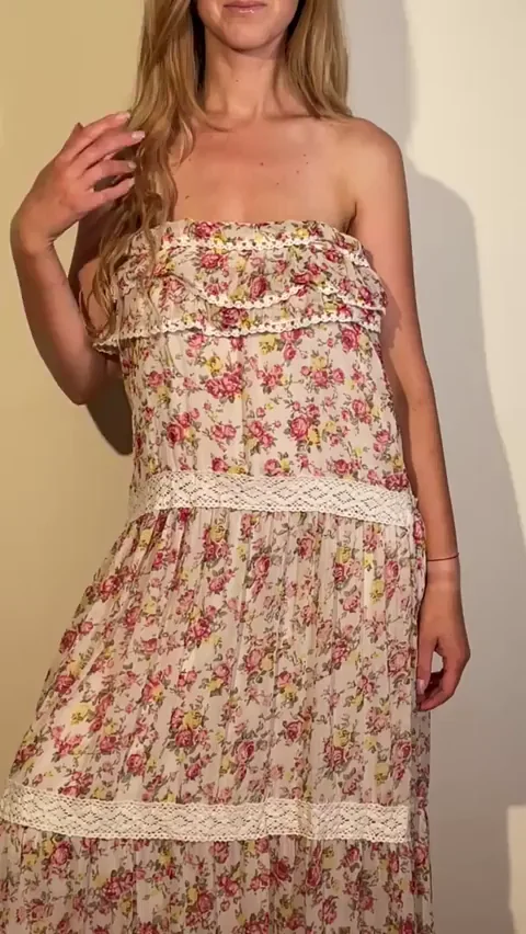 No Panties Under My Sexy Dress! 😈🍑