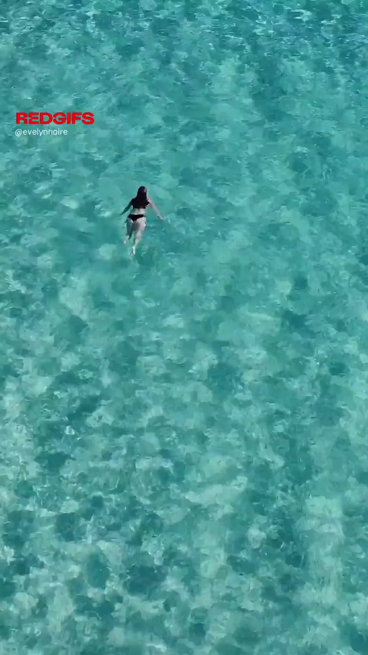 Sunny summer day and a little seaside fun — what more do you need?