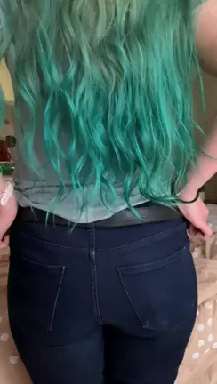 Who wants to fuck a shy nerdy blonde in the ass for the first time???