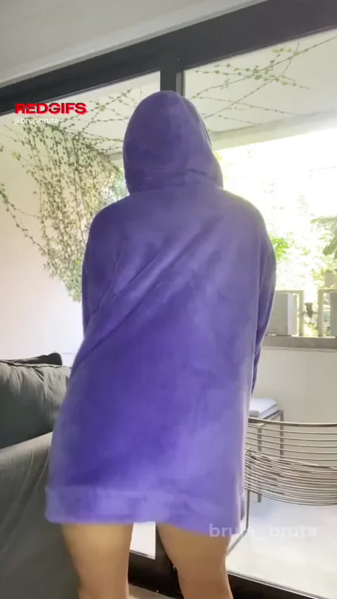 ass bouncing without panties u.u