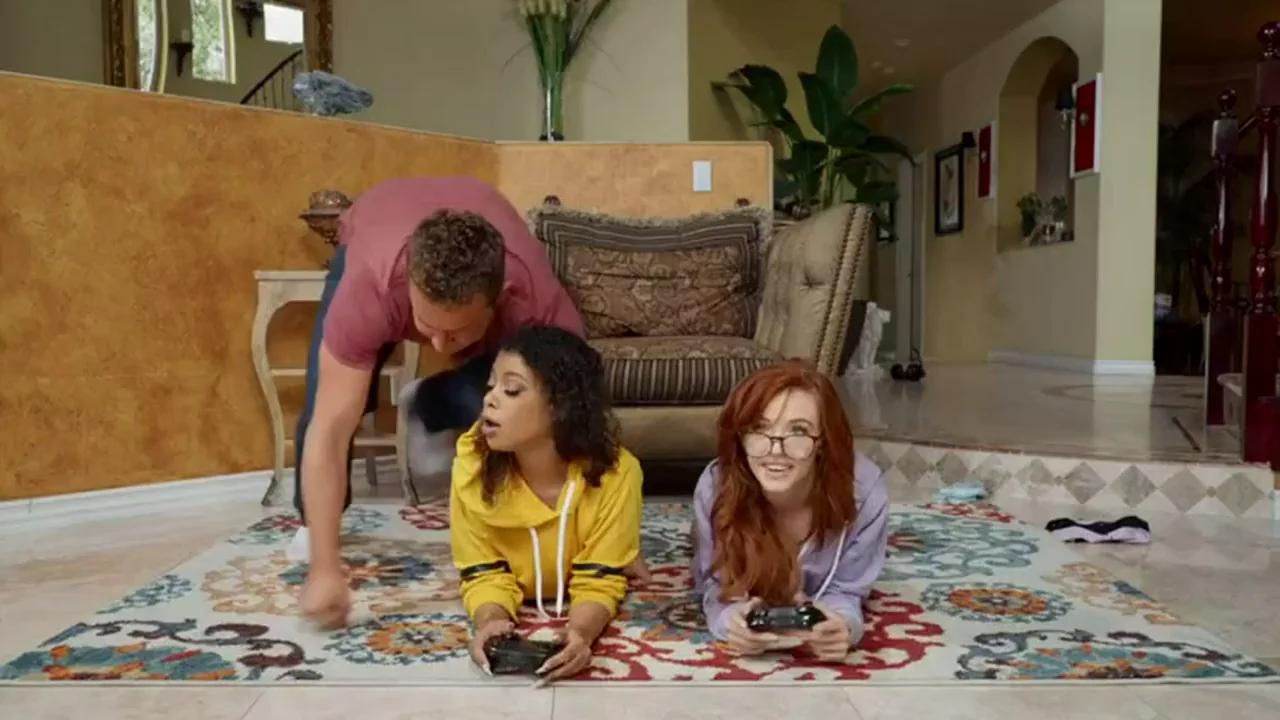 🔥 Gamer Sluts Freeuse Threesome Pound Fest 💦