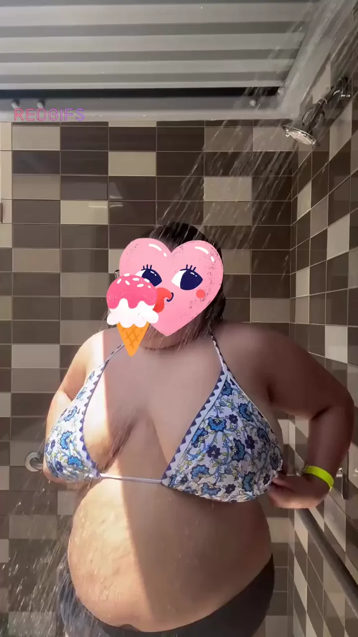 having some fun in the resorts showers
